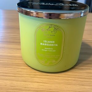 Bath & Body Works 3 Wick Candle. Island Margarita.